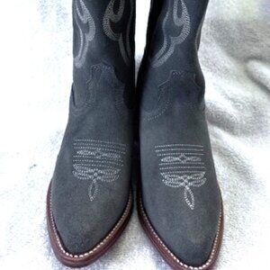 Ferrini Quinn gray western pull-on boots.  NWT Size 8-1/2